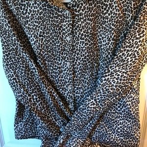 Size 6, summer time cheetah print button down